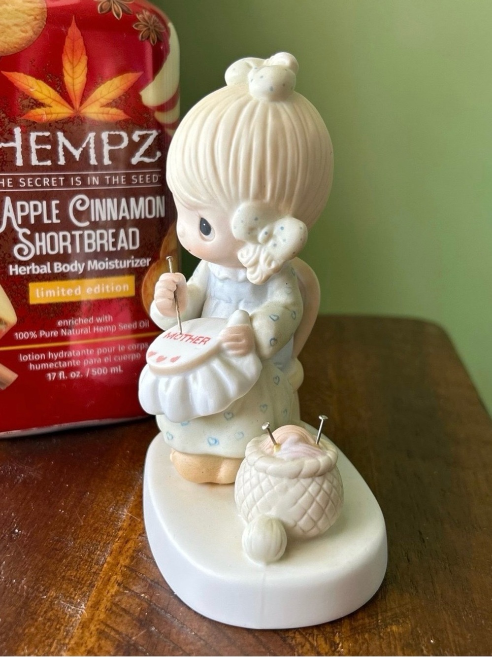 Vintage Precious Moments Knitting For Mother Figurine - Picture 2 of 9